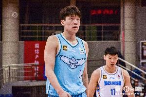 队记：青岛能否发挥内线优势&amp;遏制浙江后场 将是这轮对决的关键